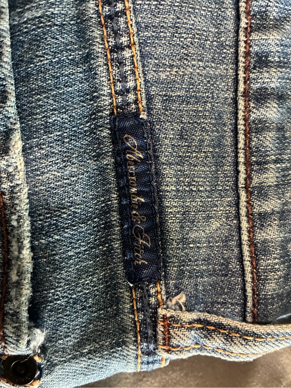 Men Jeans Subcategory Classification - Picture 4 of 5